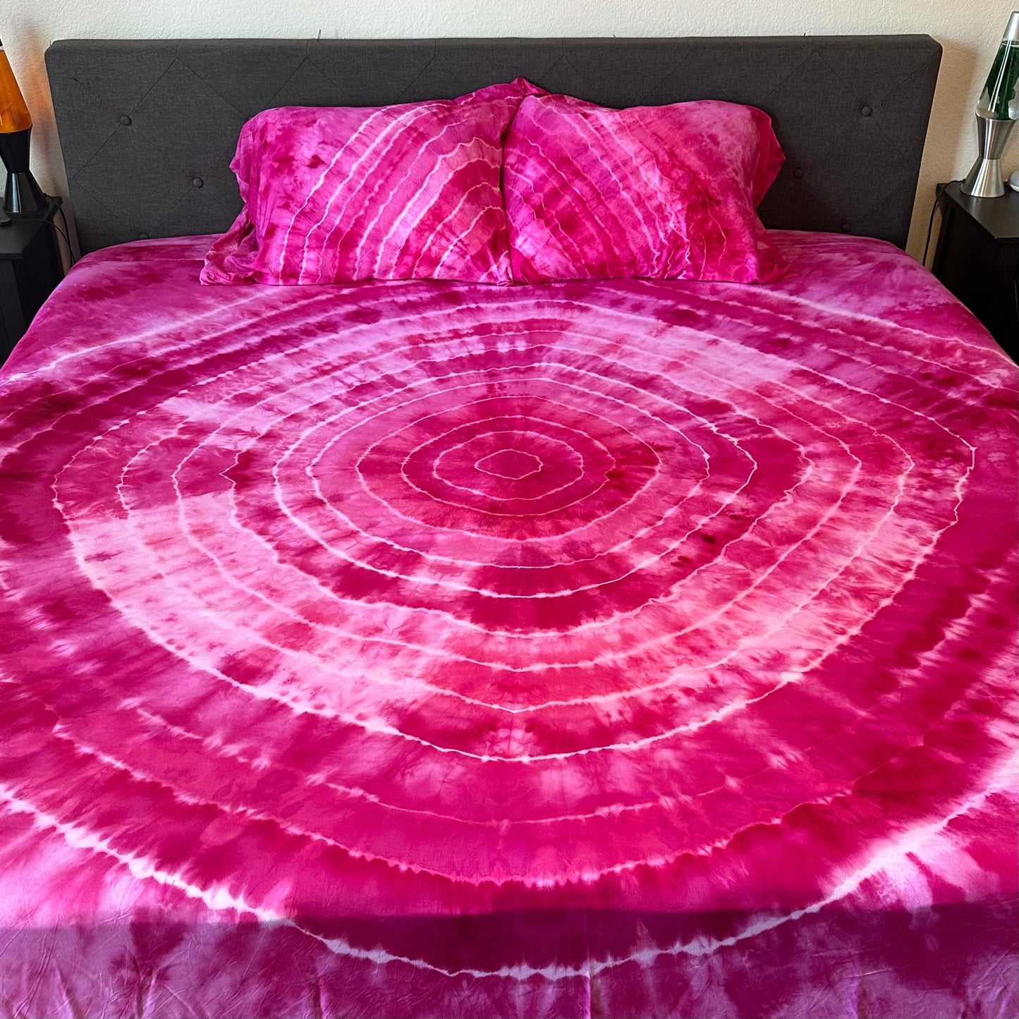 Luxe Bamboo Sheet Set Hand Dyed by HMYC | 4 Piece Queen Size | Pink Circles