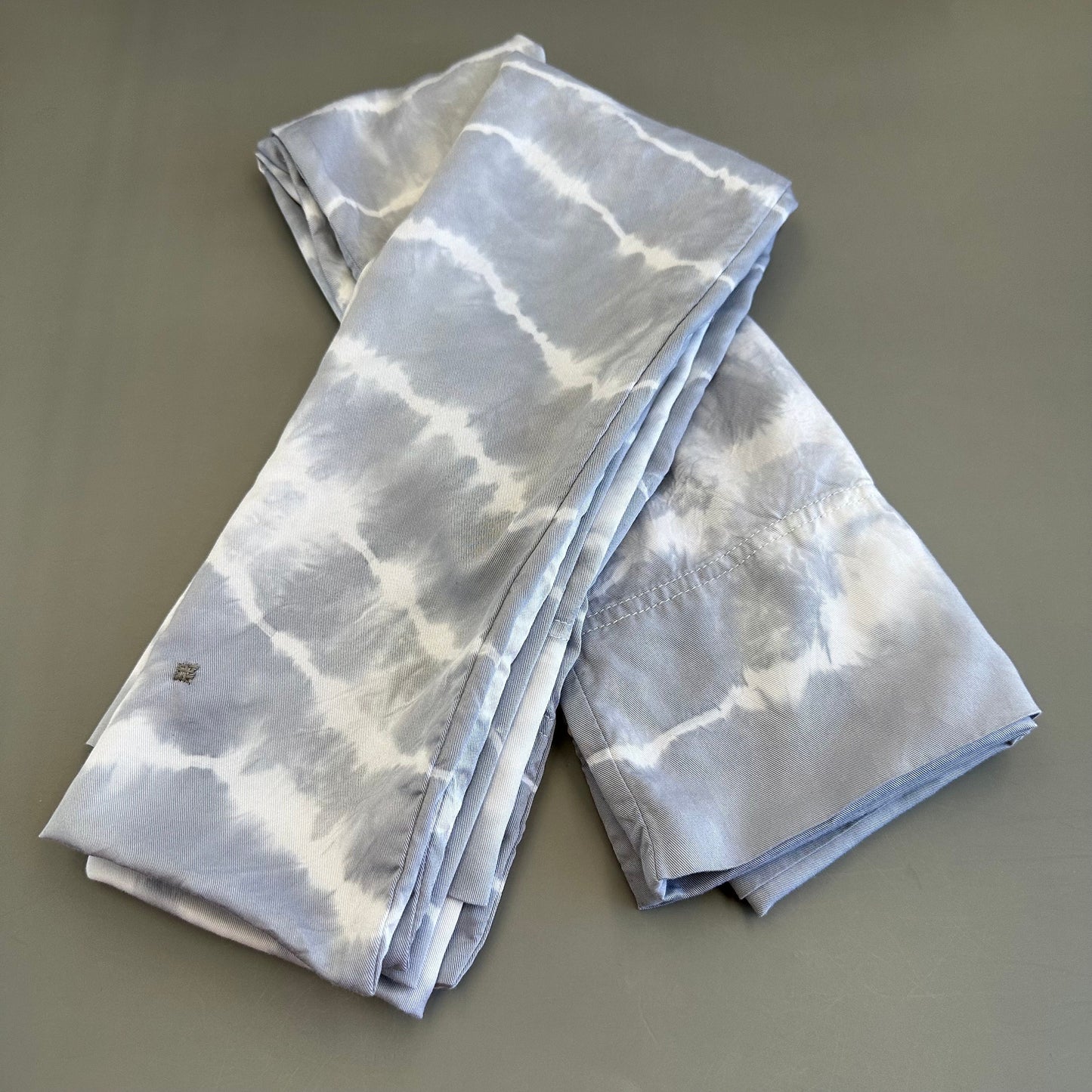 Luxe Bamboo Sheet Set Hand Dyed by HMYC | 4 Piece Queen Size | Shibori Neutral Grey