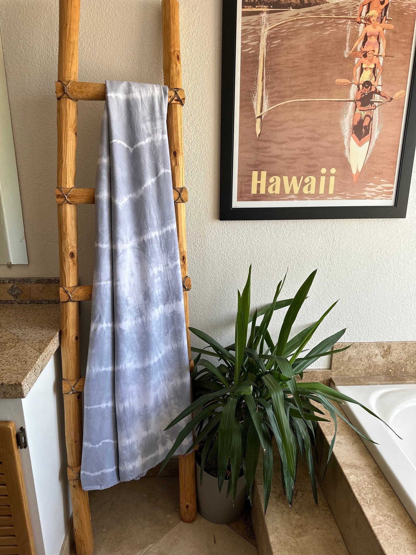 Luxe Bamboo Sheet Set Hand Dyed by HMYC | 4 Piece Queen Size | Shibori Neutral Grey